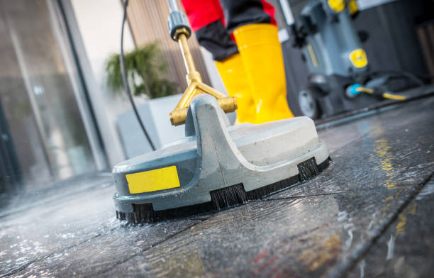 Best Pressure Washing Patio  in Indnola, IA